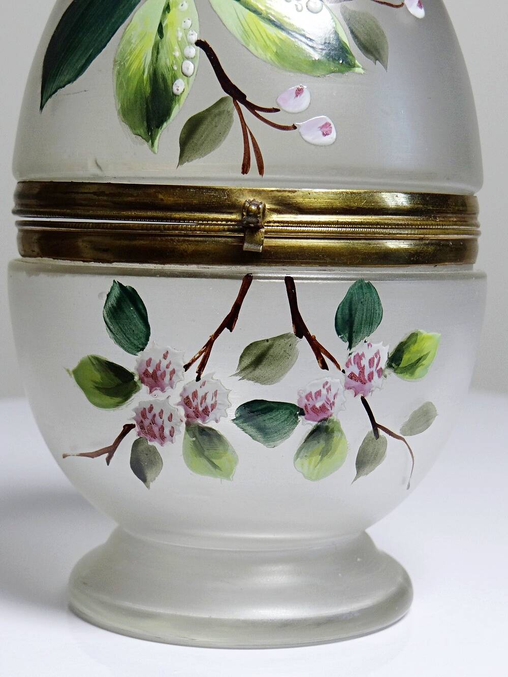 Antique 19th-20th century frosted enamelled glass and brass egg box
