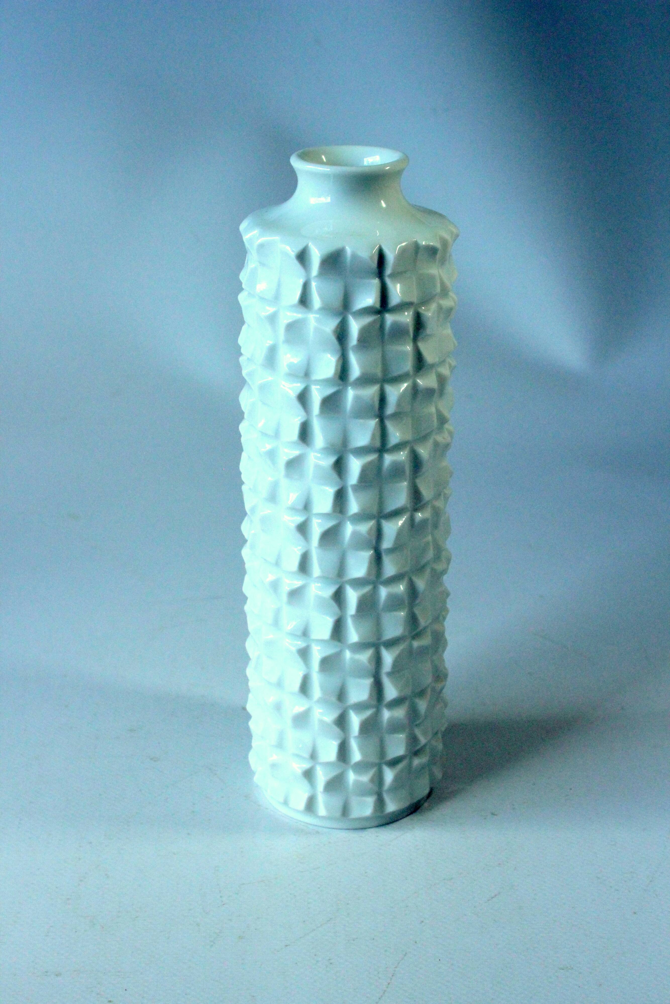 Vase en porcelaine de Meissen fait à la main - conçu par Ludwig Zepner