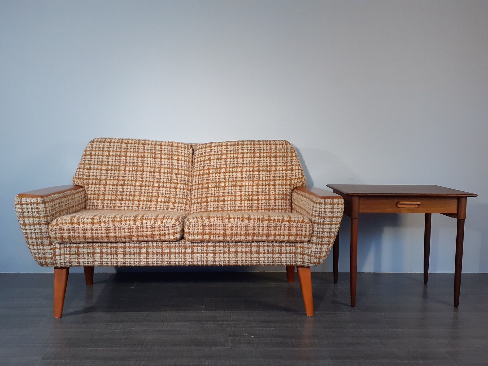 2-seater sofa in teck and beige wool, vintage scandinavian 1960s