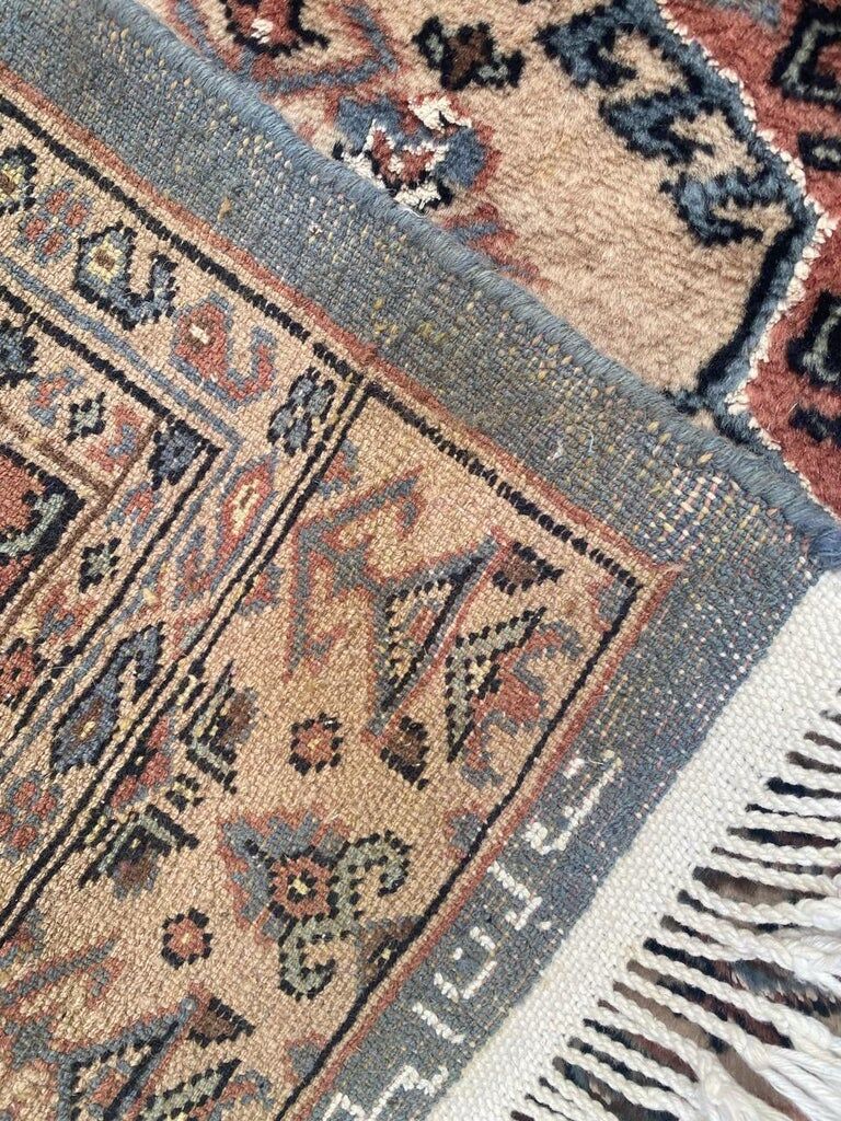 Vintage Pakistani carpet 193x129 cm