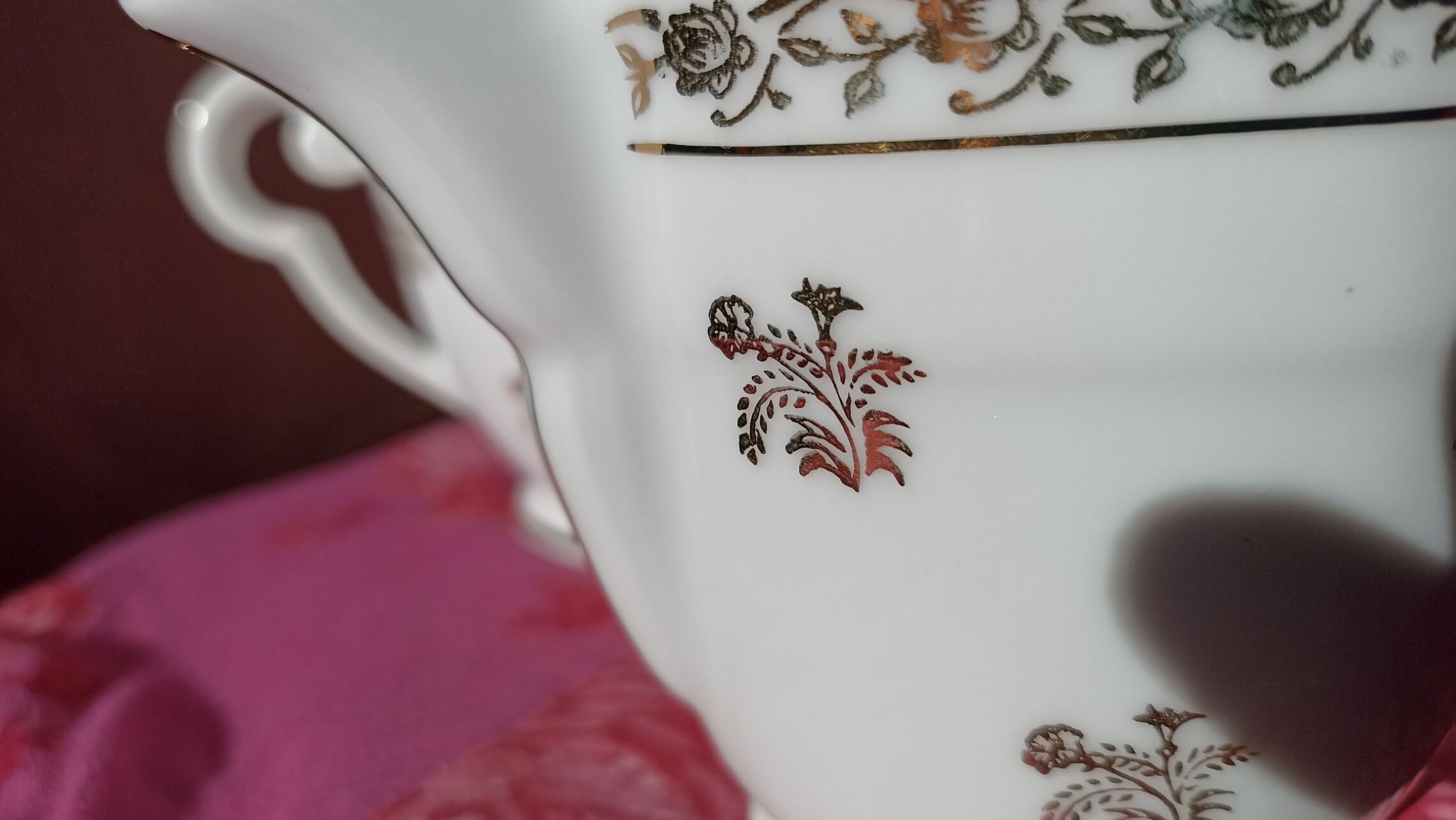 Coffee Serving Head - LCS - Roses, Carnations and Thistles