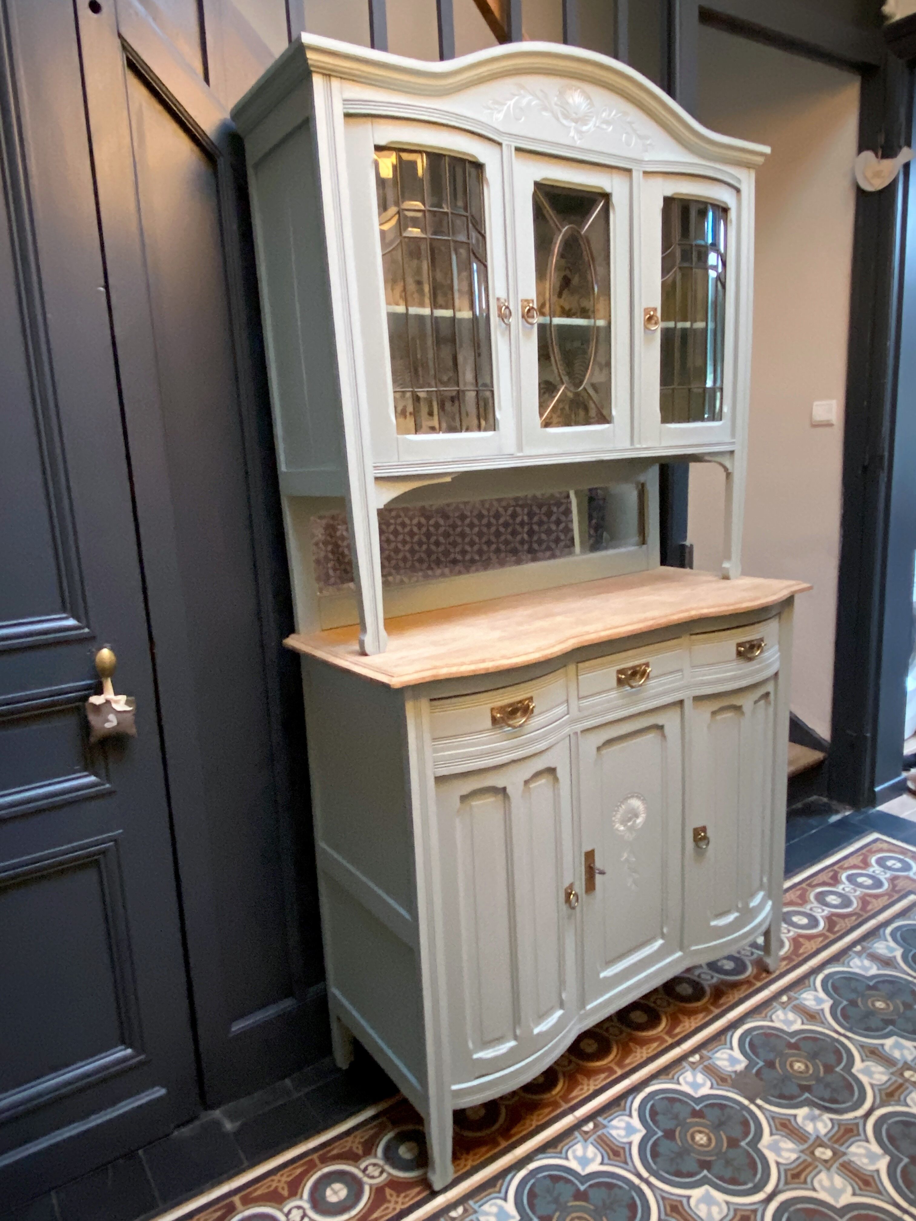 Two-body buffet cupboard