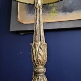 Paire de bougeoirs en bois doré. XIXe siècle.