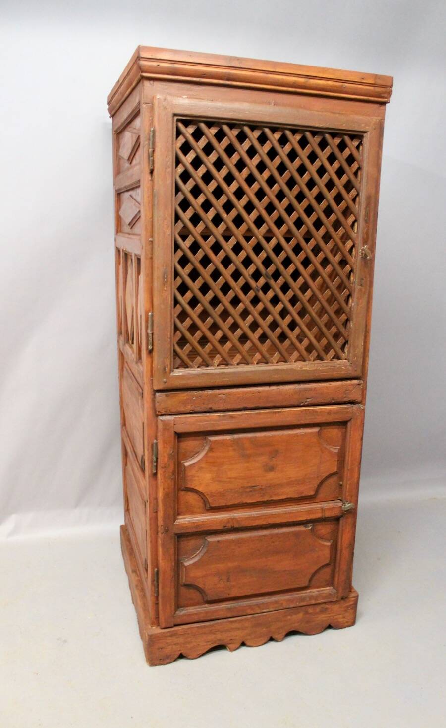 Meuble deux corps catalan XVIIIème