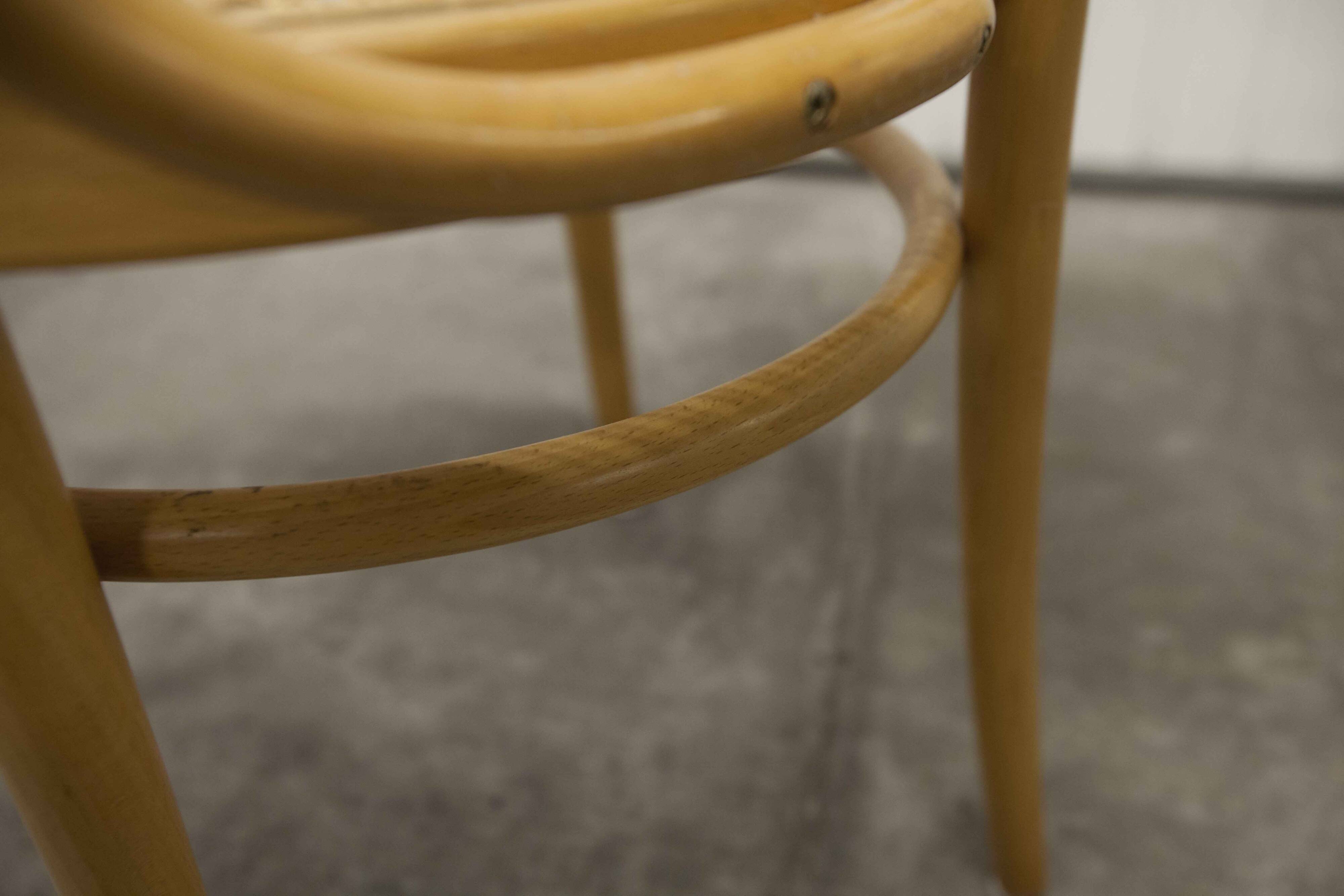 Fauteuil Thonet 210 R cannage couleur miel