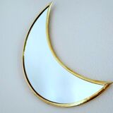 Moon-shaped gilded brass wall mirror, 24x9 cm