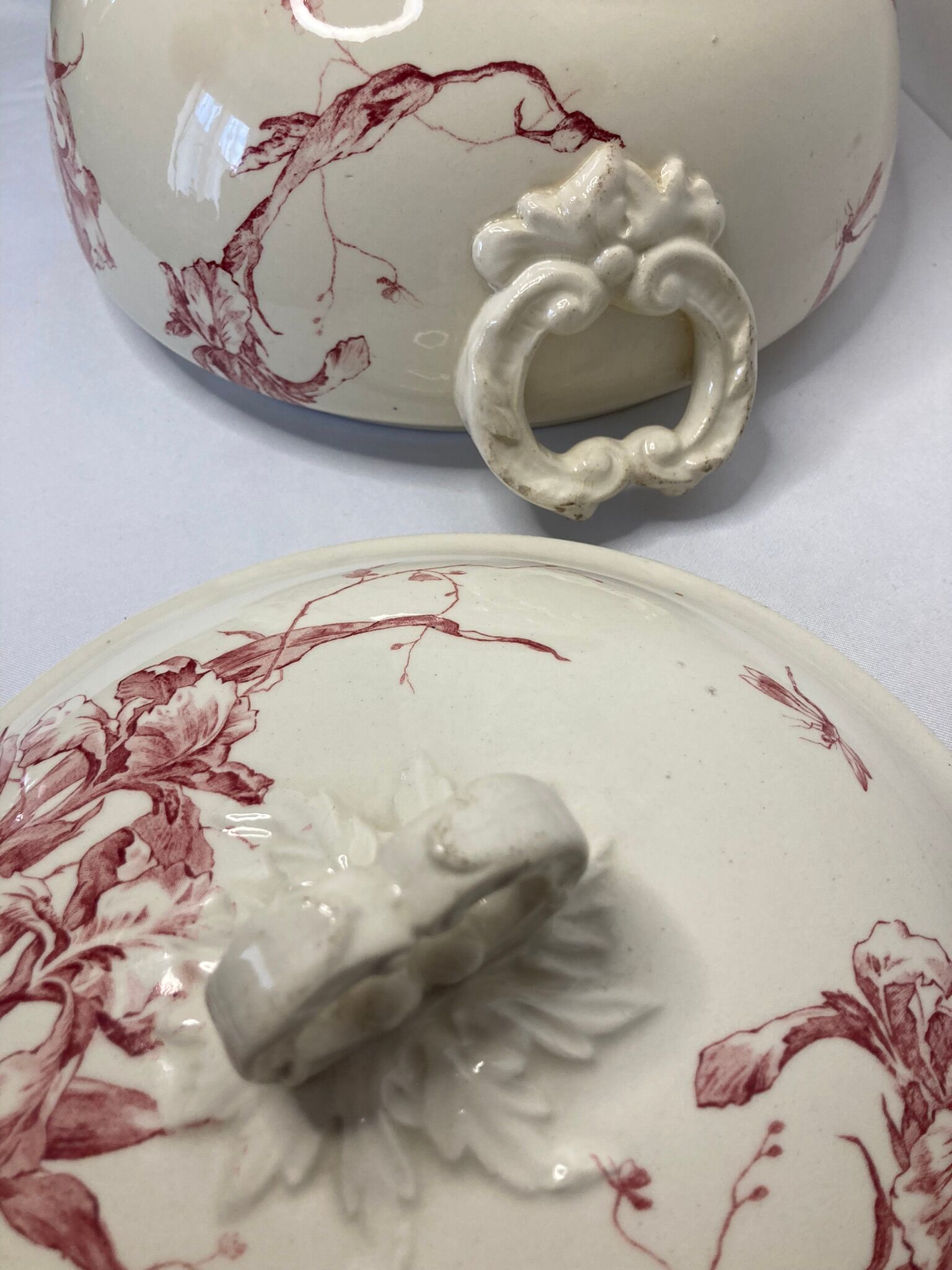 Gien, former iris earthenware model soup kitchen around 1940