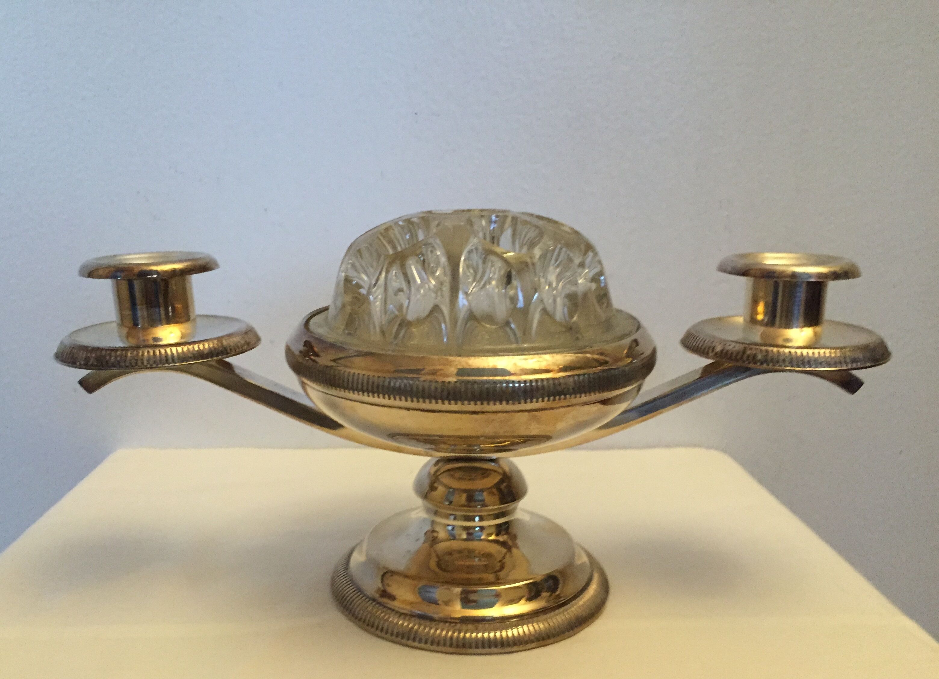 Silver metal table center