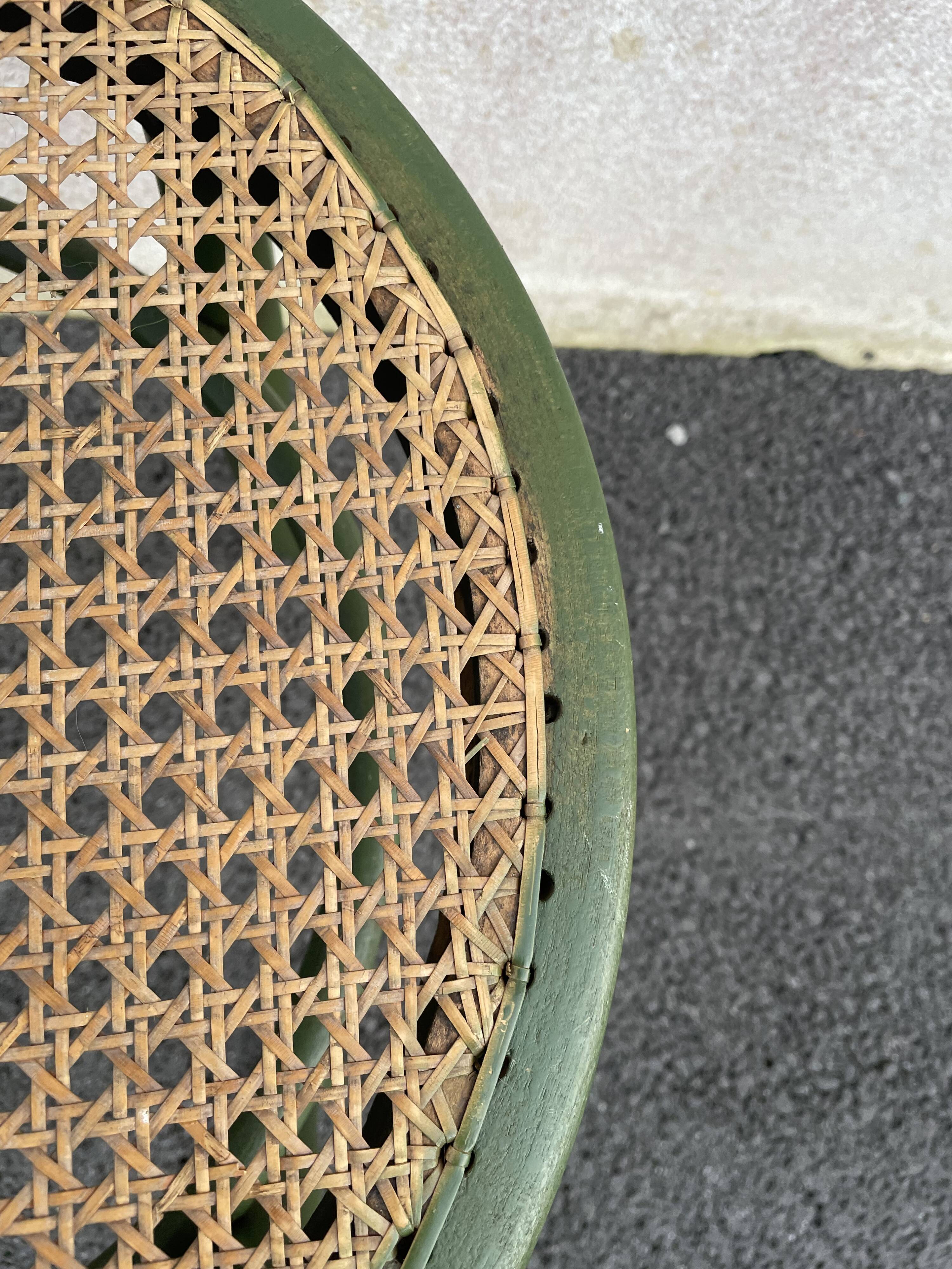 Mundus label canned chair