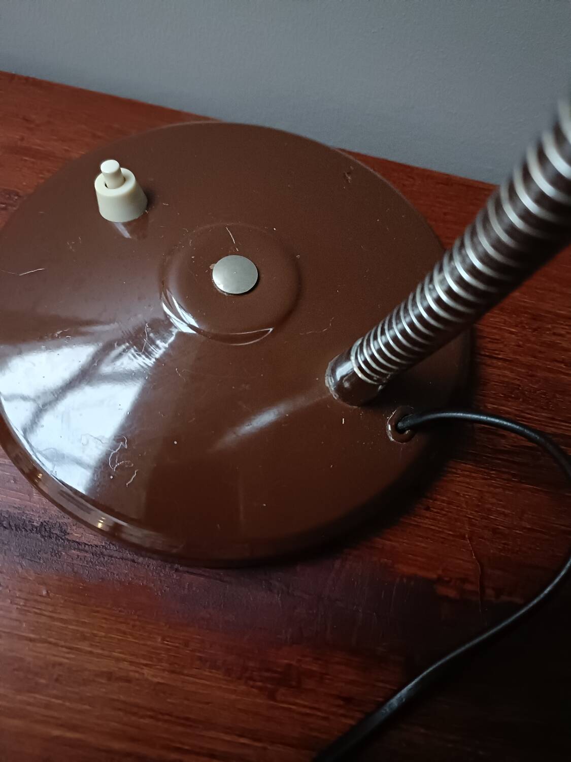 Flexible vintage chocolate lamp
