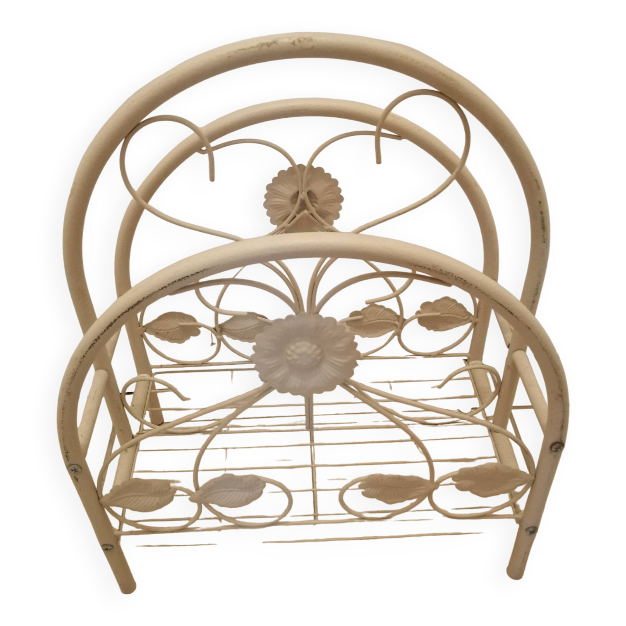 Metal magazine holder