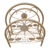 Porte revue en metal