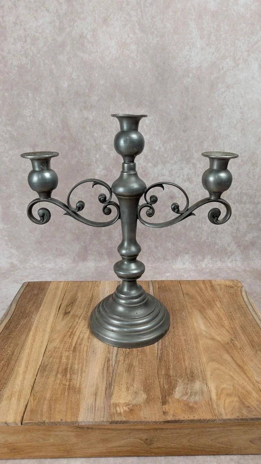 Antique chandelier in stamped tin – 3 branches