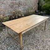 Farm table