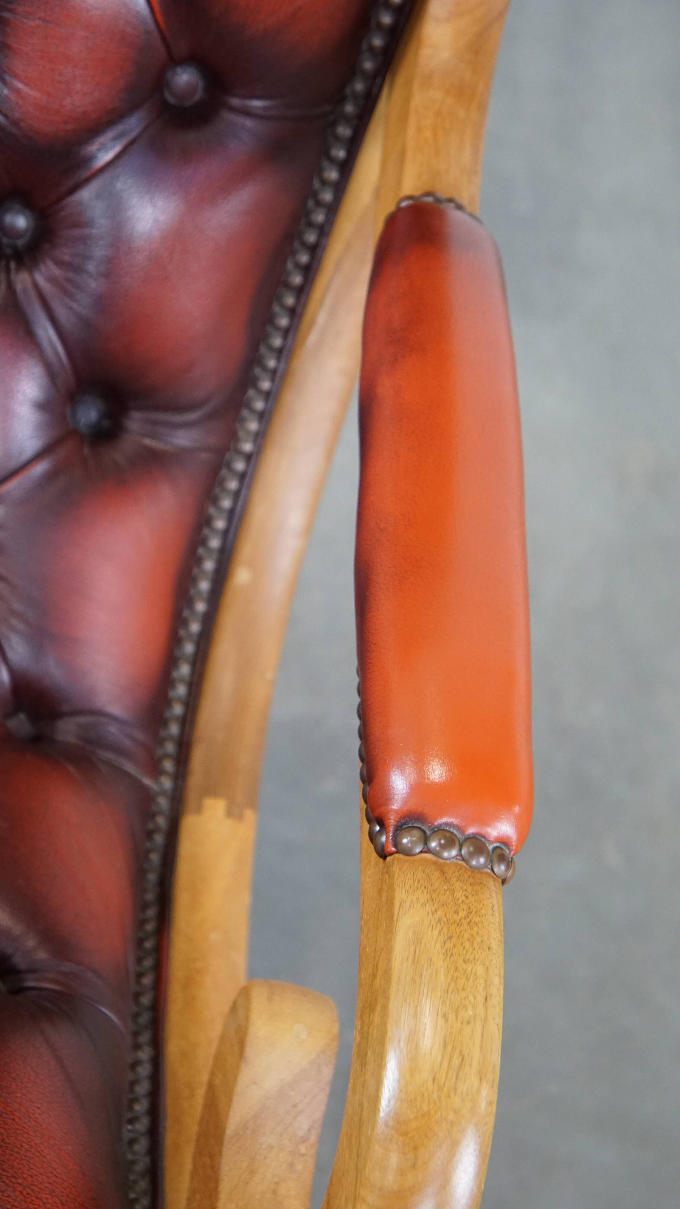 Red flame-grained English cow leather chesterfield armchair