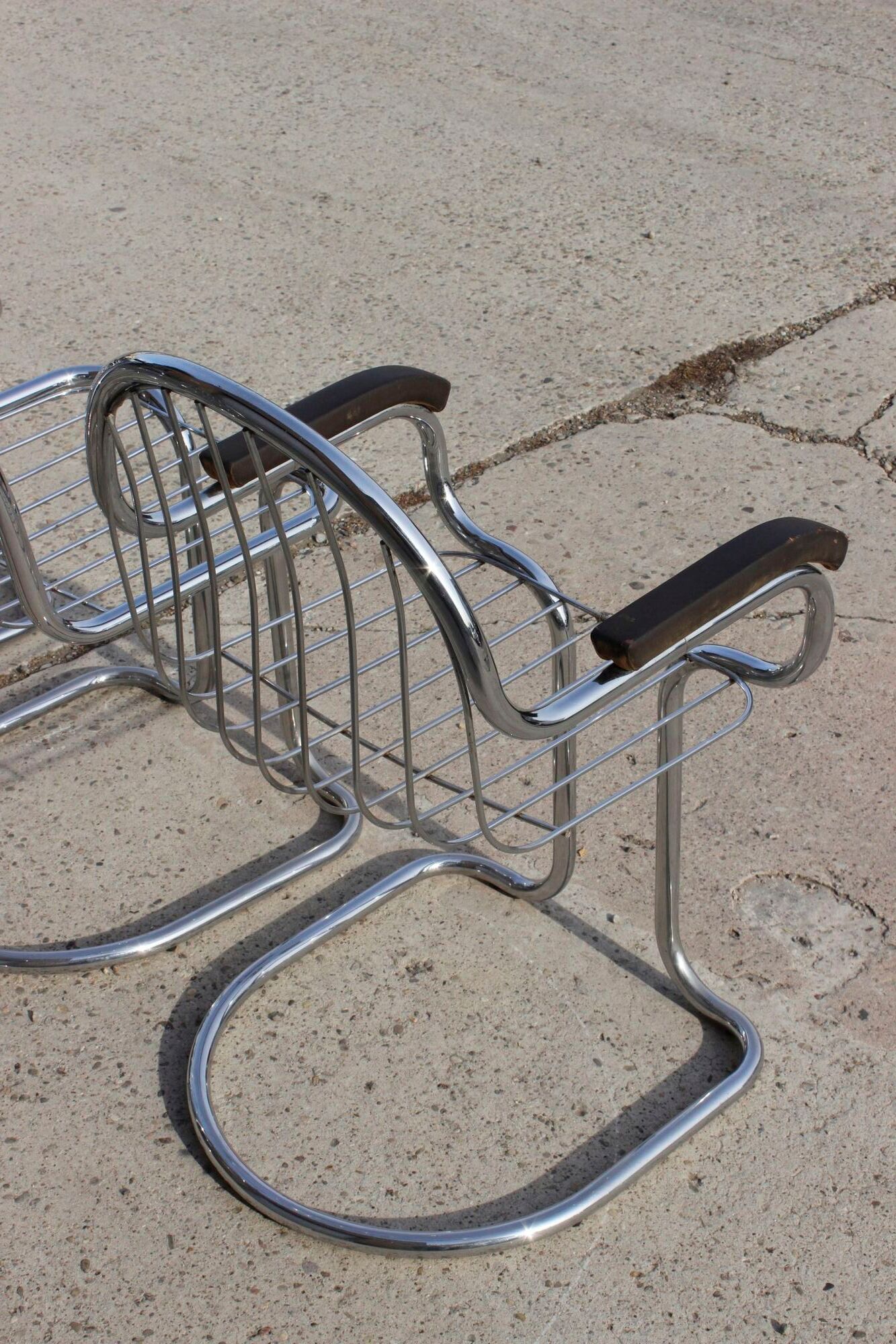 4 chairs & 2 armchairs in chrome-plated steel wire by Gastone Rinaldi, Italy 1970s