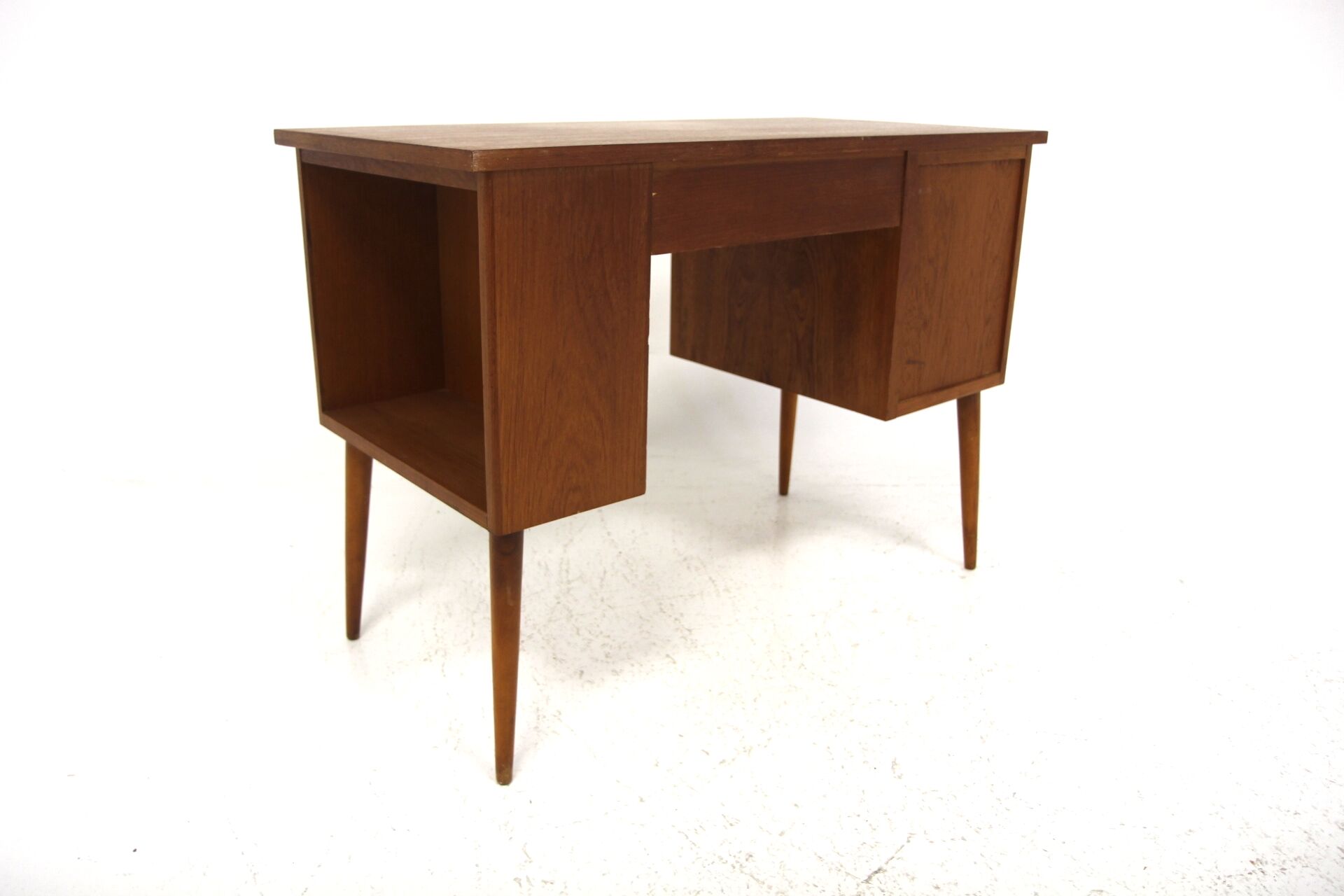 Bureau scandinave en teck, Suède, 1960