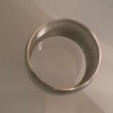 Silver towel round