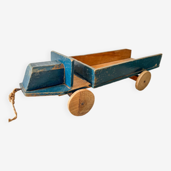 Camion à benne basculante. En bois de couleur bleu. Années30-40