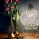 Suspension globe vintage en verre moulé