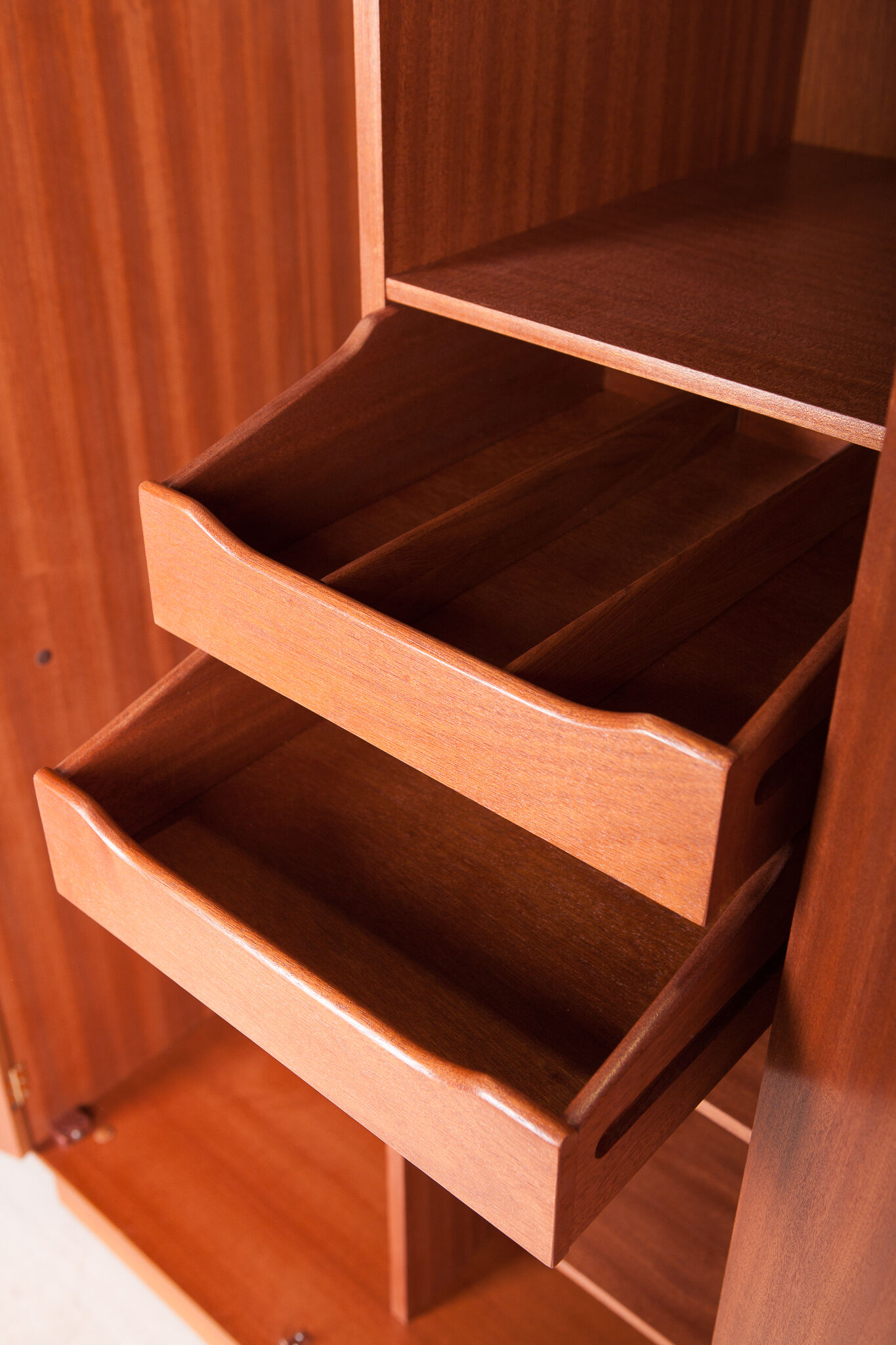 Mid-century teak wardrobe from g-plan, 1960s