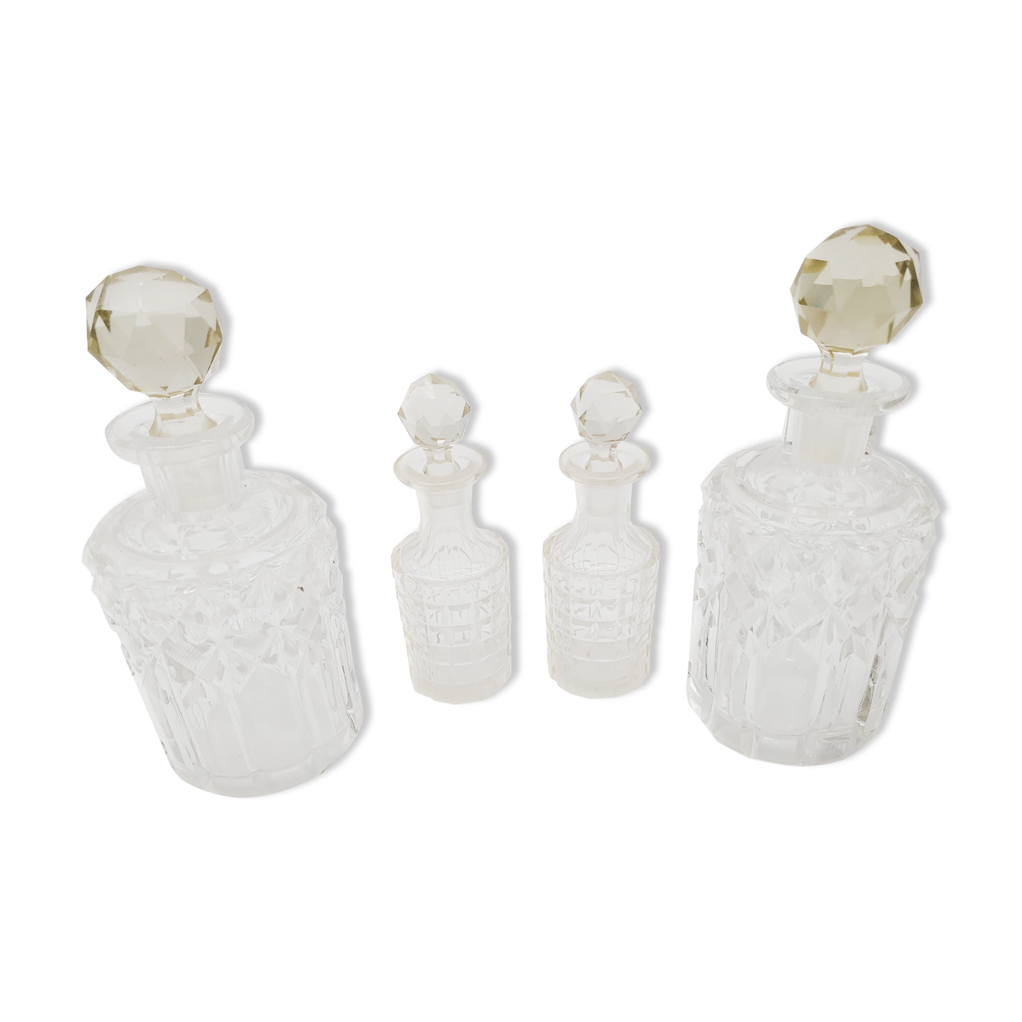 Série de 4 flacons en cristal de baccarat
