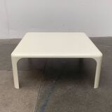 Demetrio lounge coffee table from the Italian space age of the mid-century by Vico Magistretti for Artemide.