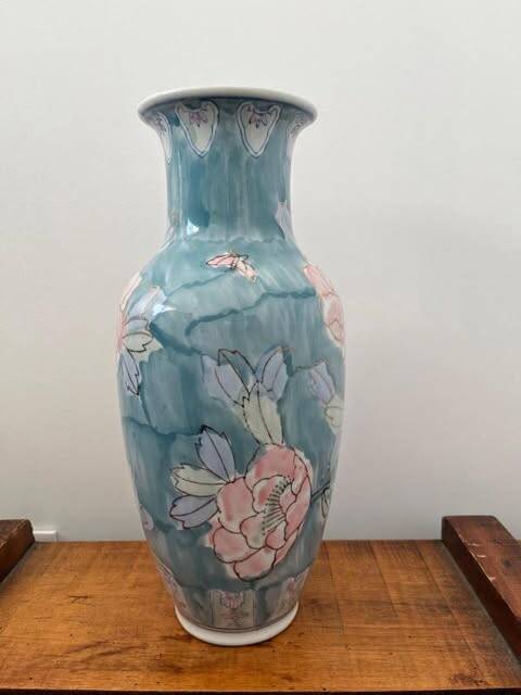 Vintage porcelain vase with hand-painted floral decoration, 36cm.