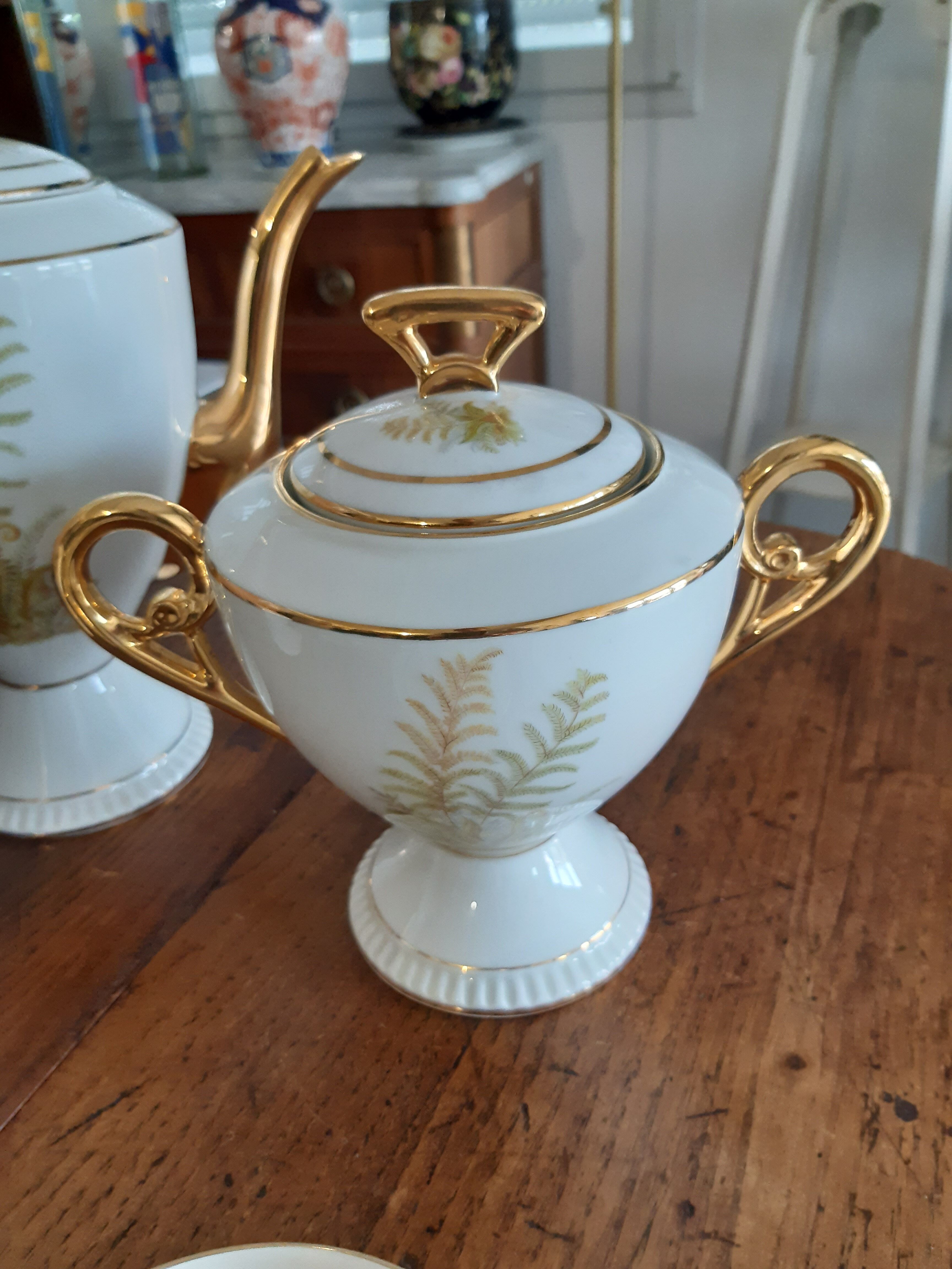 Coffee service in porcelain
