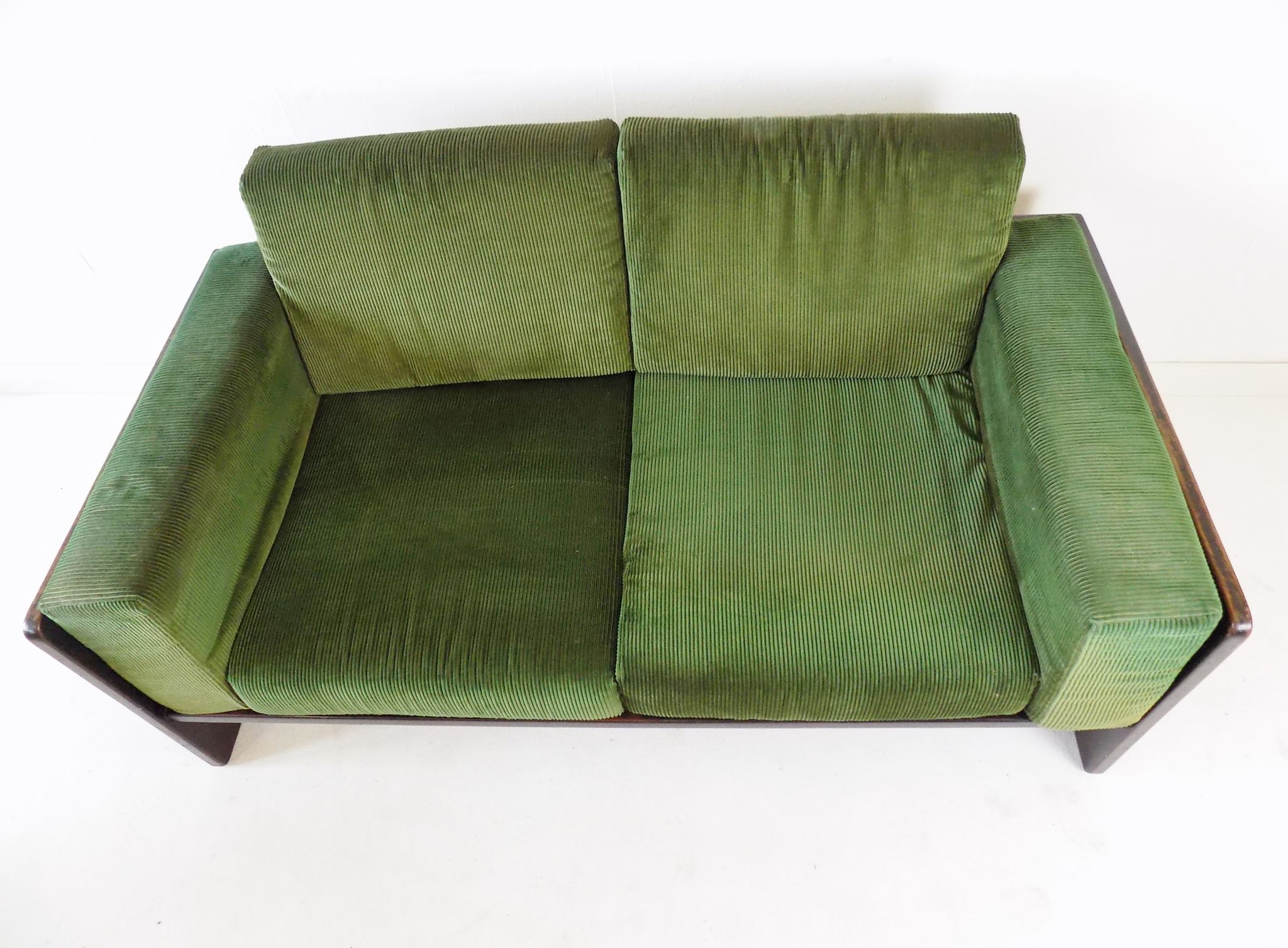 Bastiano 2 seater cord sofa by Afra & Tobia Scarpa, Gavina / Knoll