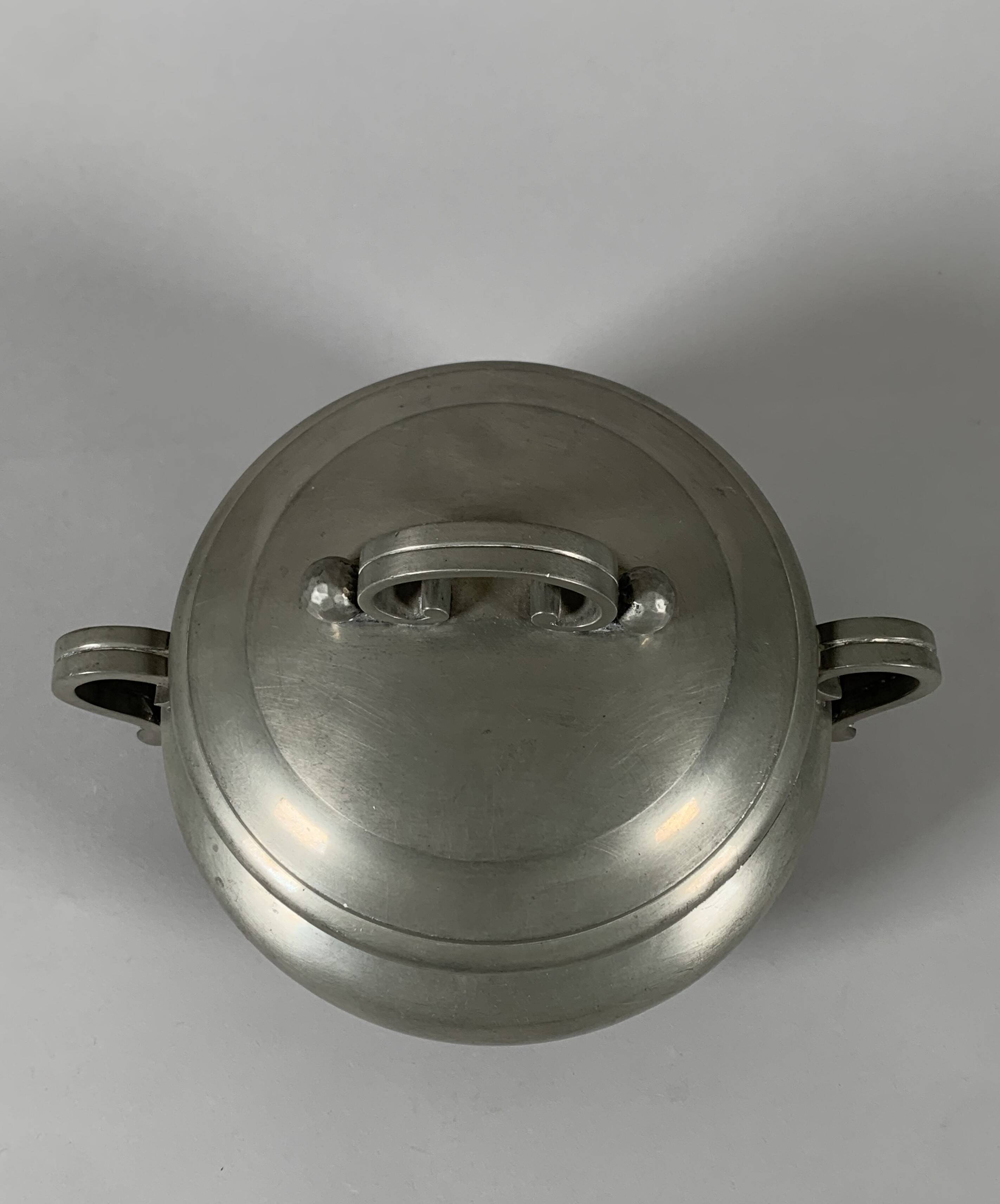 Soup tureen Signed Jean Despres (1889 - 1980) Modernist Style