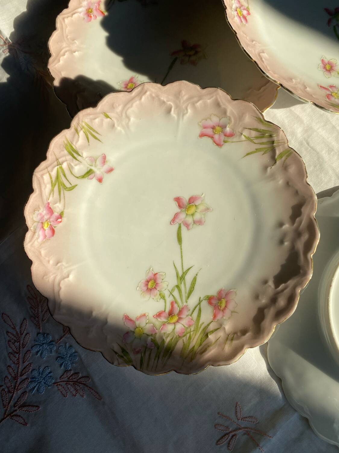 Set of 5 Art Nouveau dessert plates