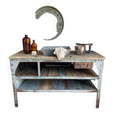Carpenter's workbench