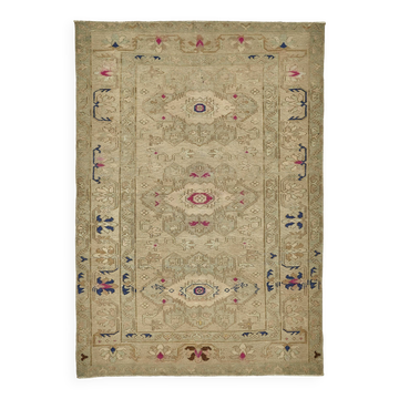 Turkish Vintage Anatolian Rug 132 cm x 187 cm