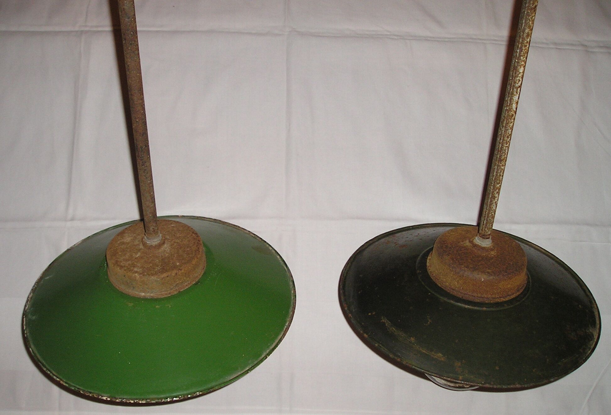 Set of 2 industrial metal enamelled sheet metal pendant lights