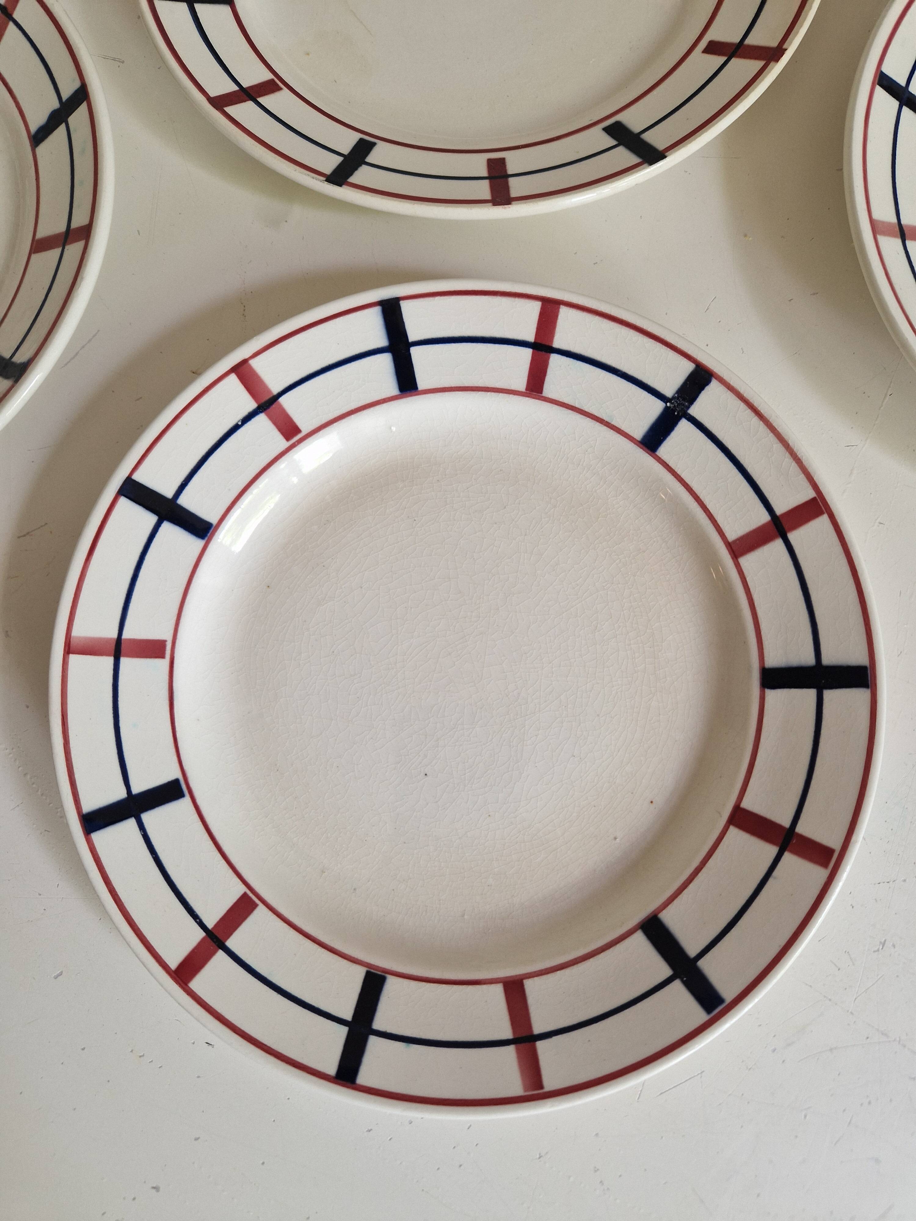 Set of 7 Saint Amandinoise Dessert Plates