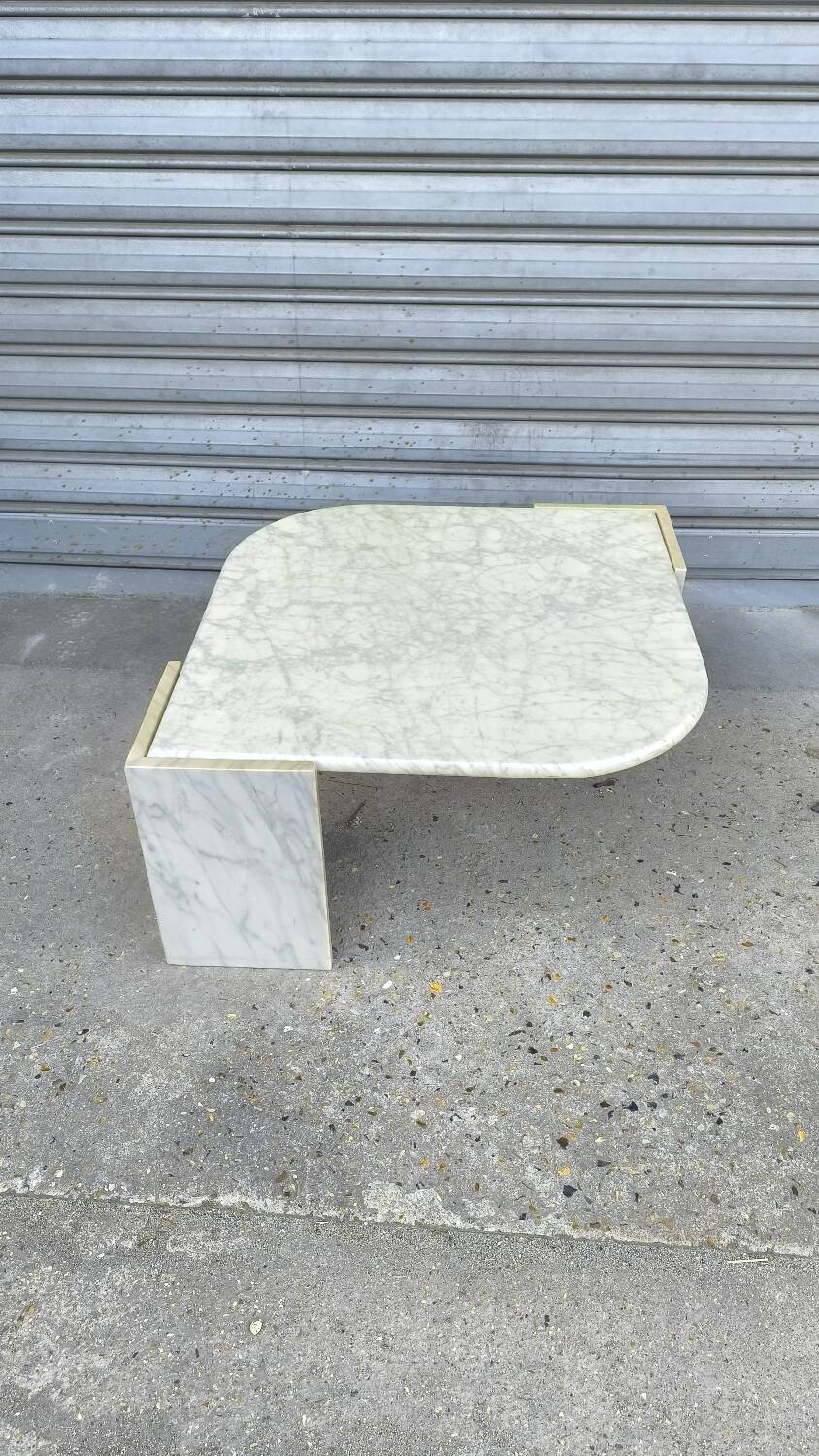 Italian eye coffee table in onyx marble, 1970