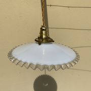 Vintage suspension in opaline glass shape pleated handkerchief Diameter 24 cm brass claw