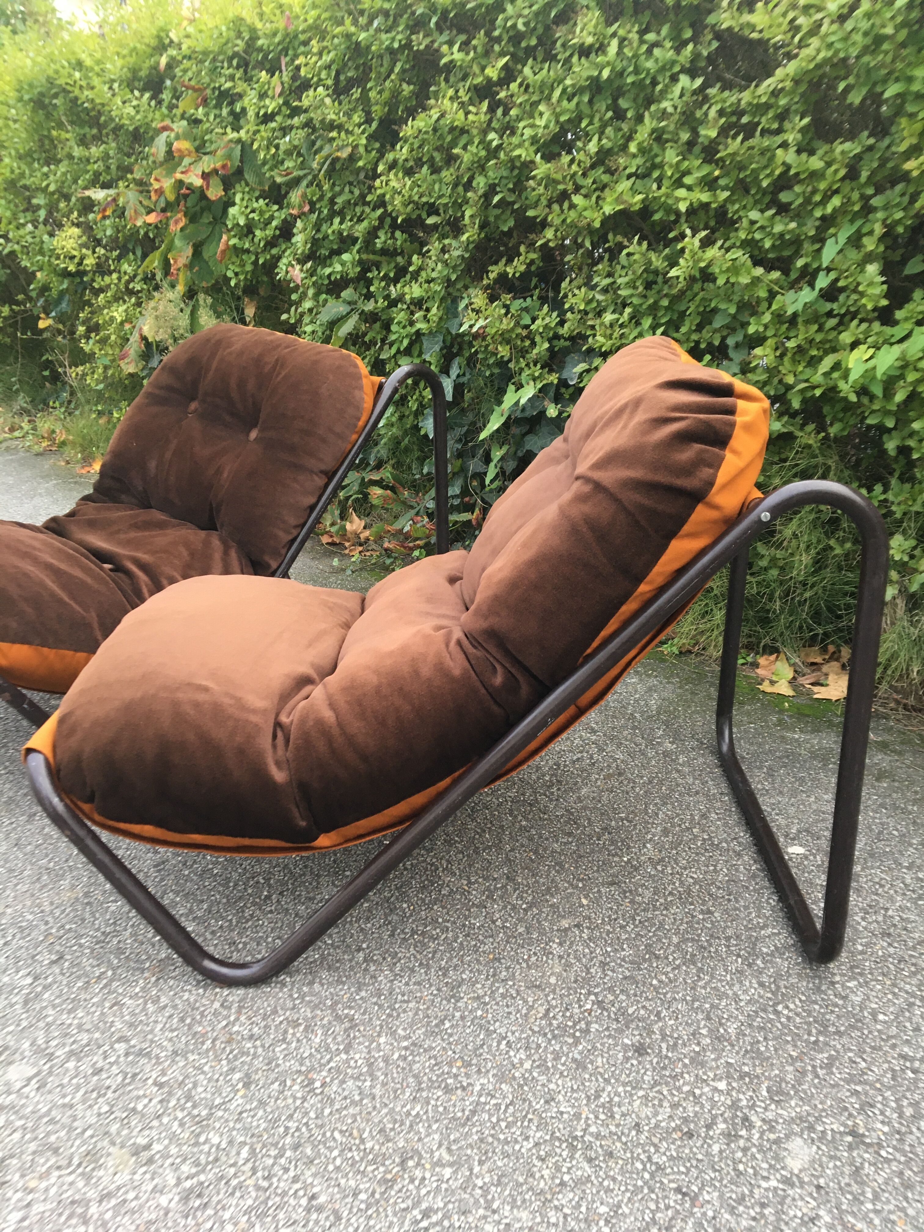 2 brown armchairs from the 70