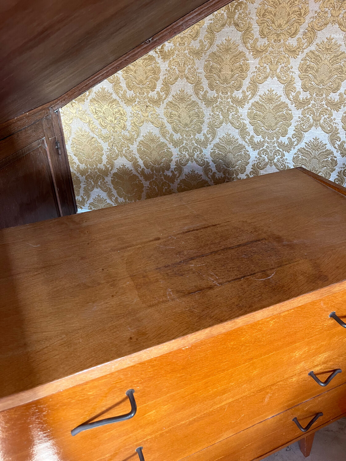 Commode pieds compas en chêne, France années 60