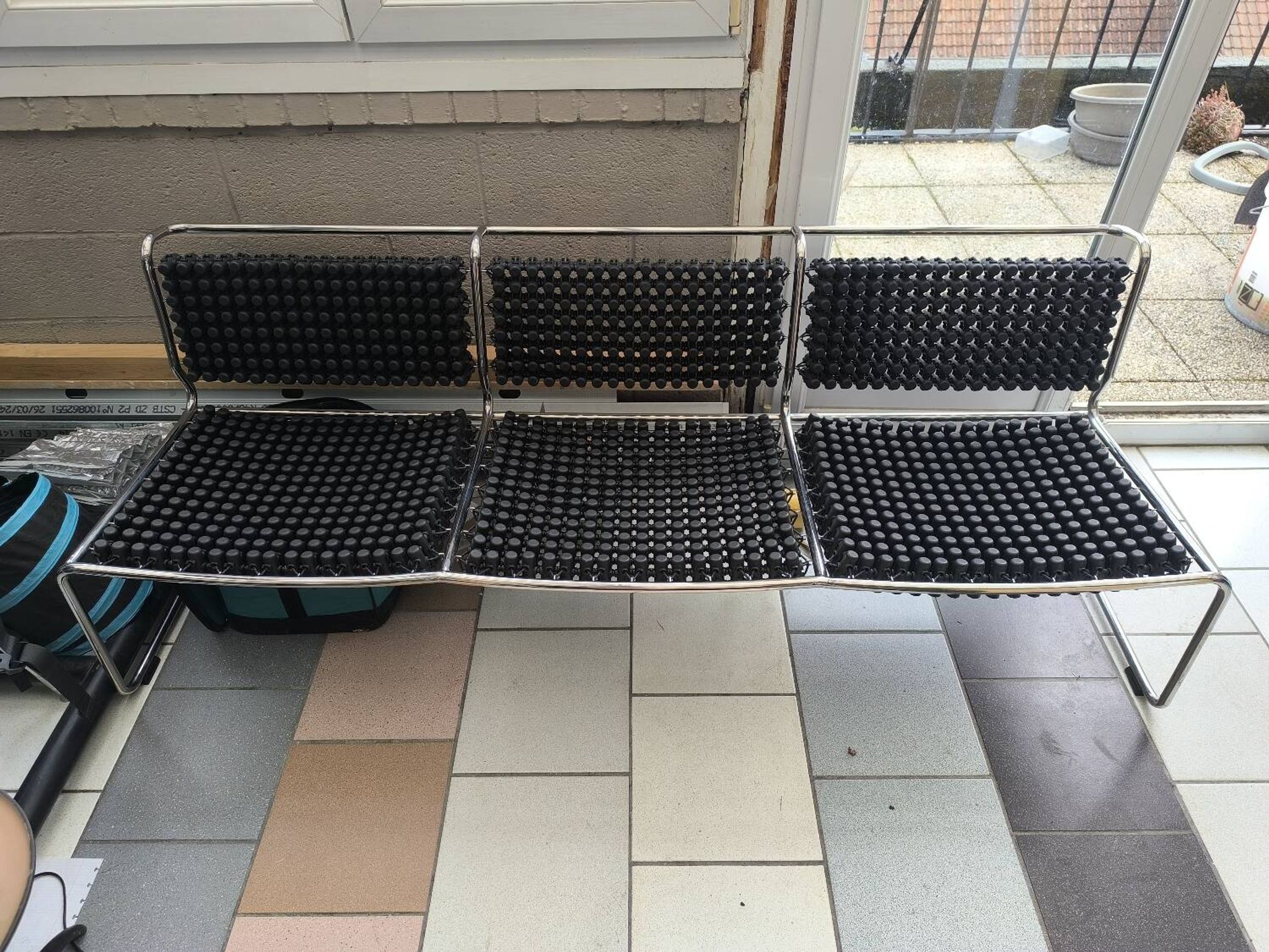 Three-seater bench Accupunto Yos & Leonard Theosabrata