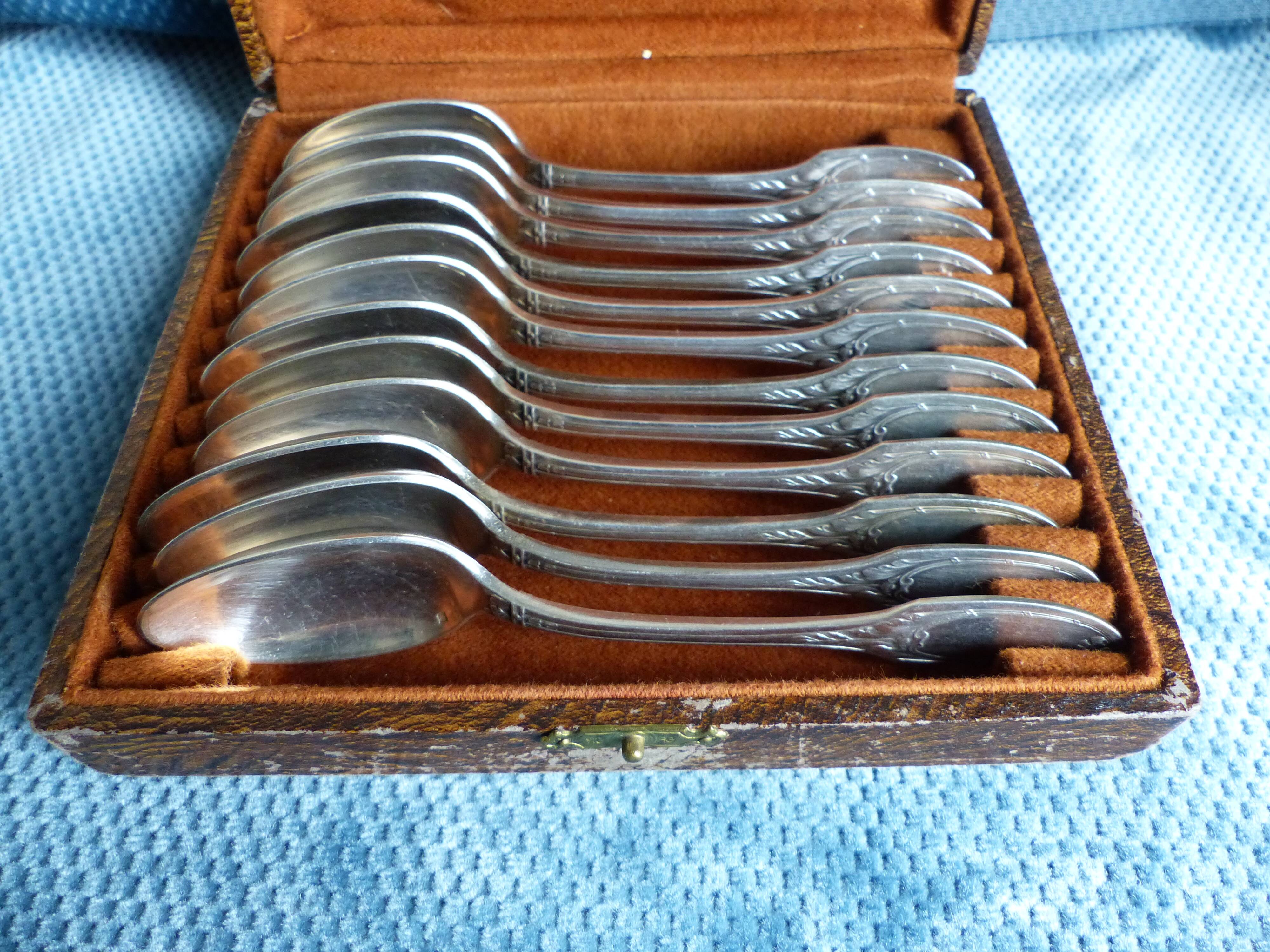 Small spoons Christofle model Marie Antoinette silver metal