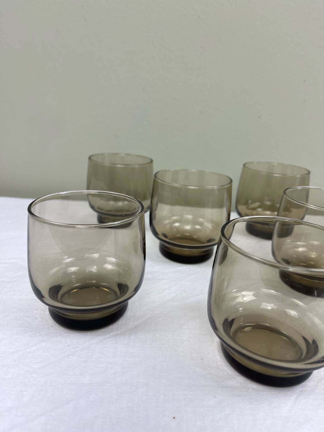 6 vintage glasses