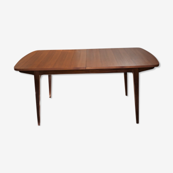 Table design scandinave en teck