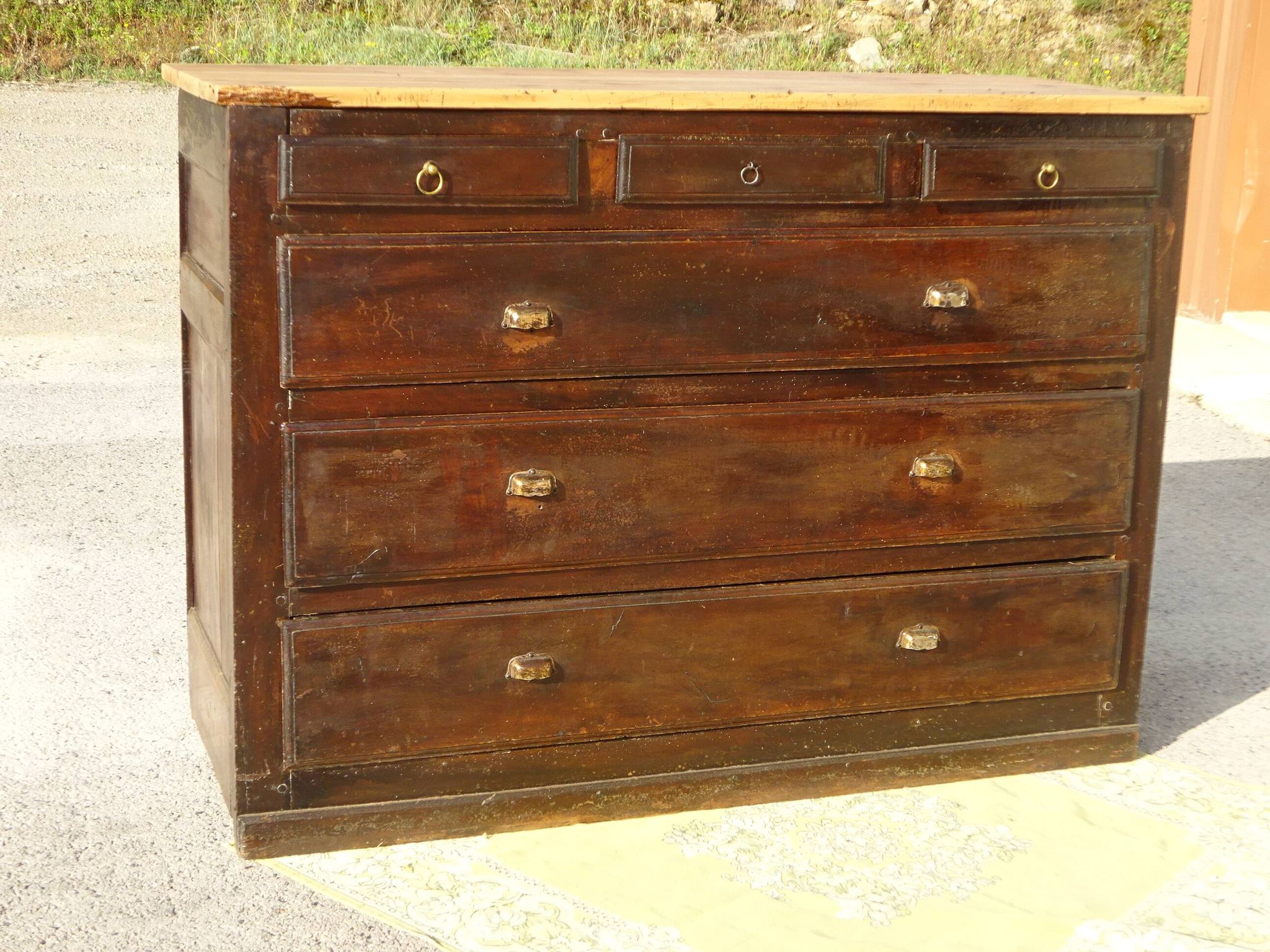 Large and old piece of trade furniture, trouser press.
