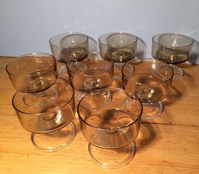 Smoked glass cups 70
