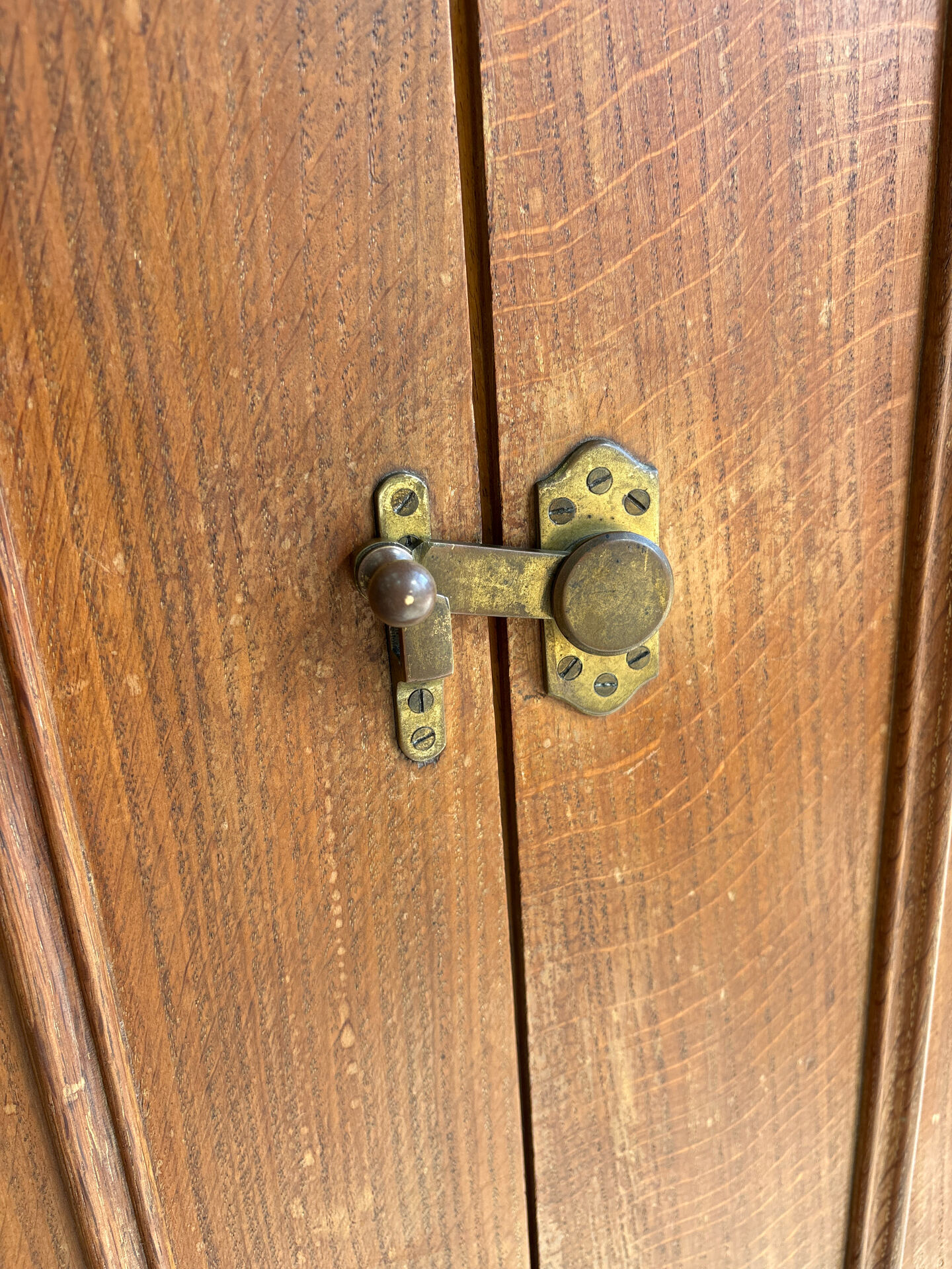 Exceptional old sacristy furniture in oak – 19th century