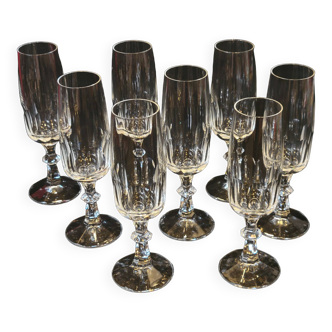 8 flûtes champagne en cristal taillé côtes plates