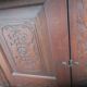 Armoire de ferme en chêne sculpté antique, 1780