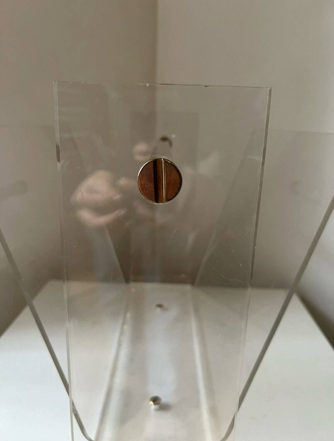 Magazine rack designed by DAVID LANGE for Roche Bobois, "OMEGA" vintage model